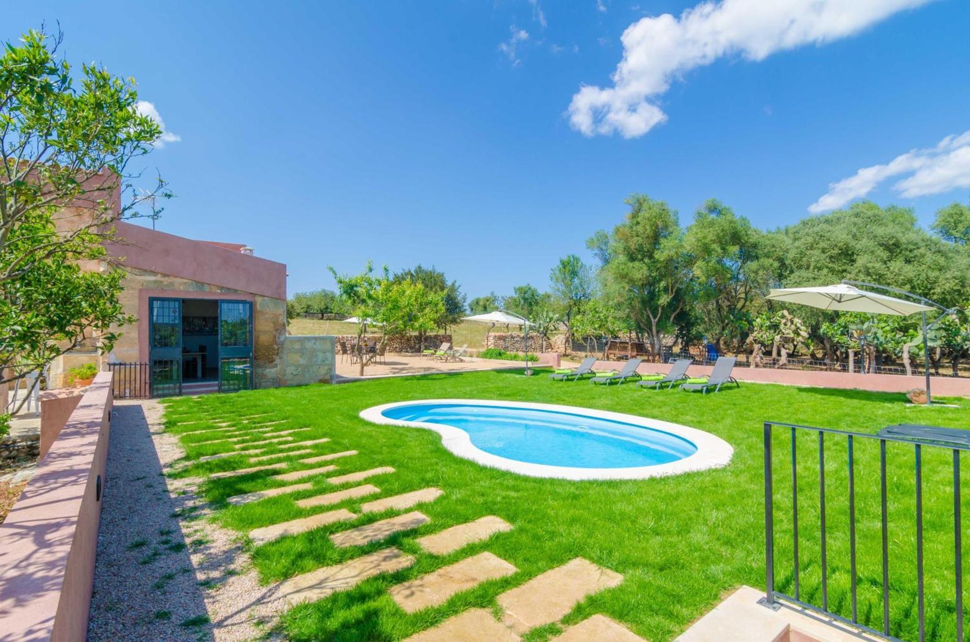 Potdir Villa